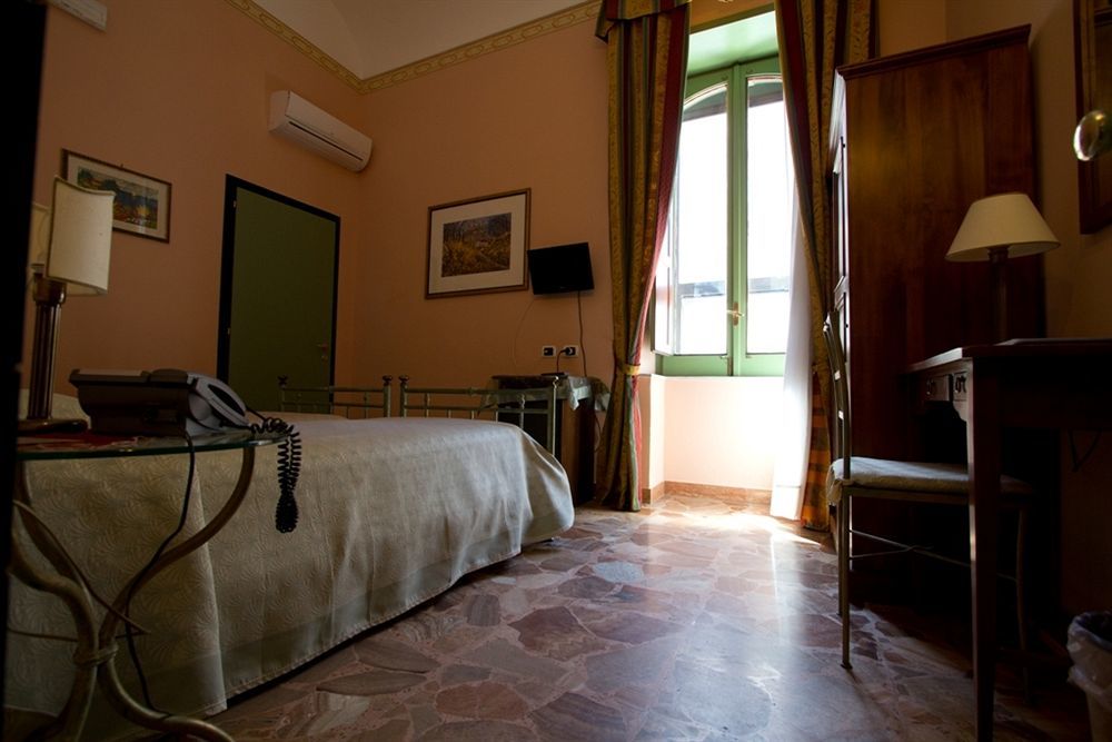 Hotel Posta Syracuse Exterior photo