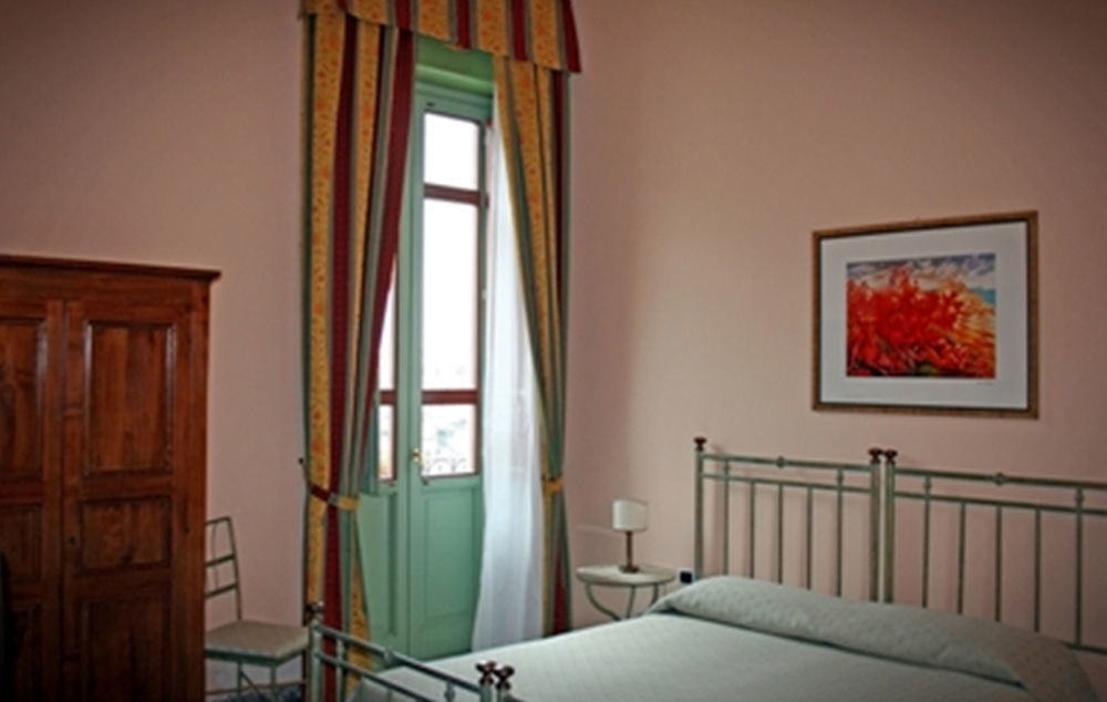 Hotel Posta Syracuse Exterior photo