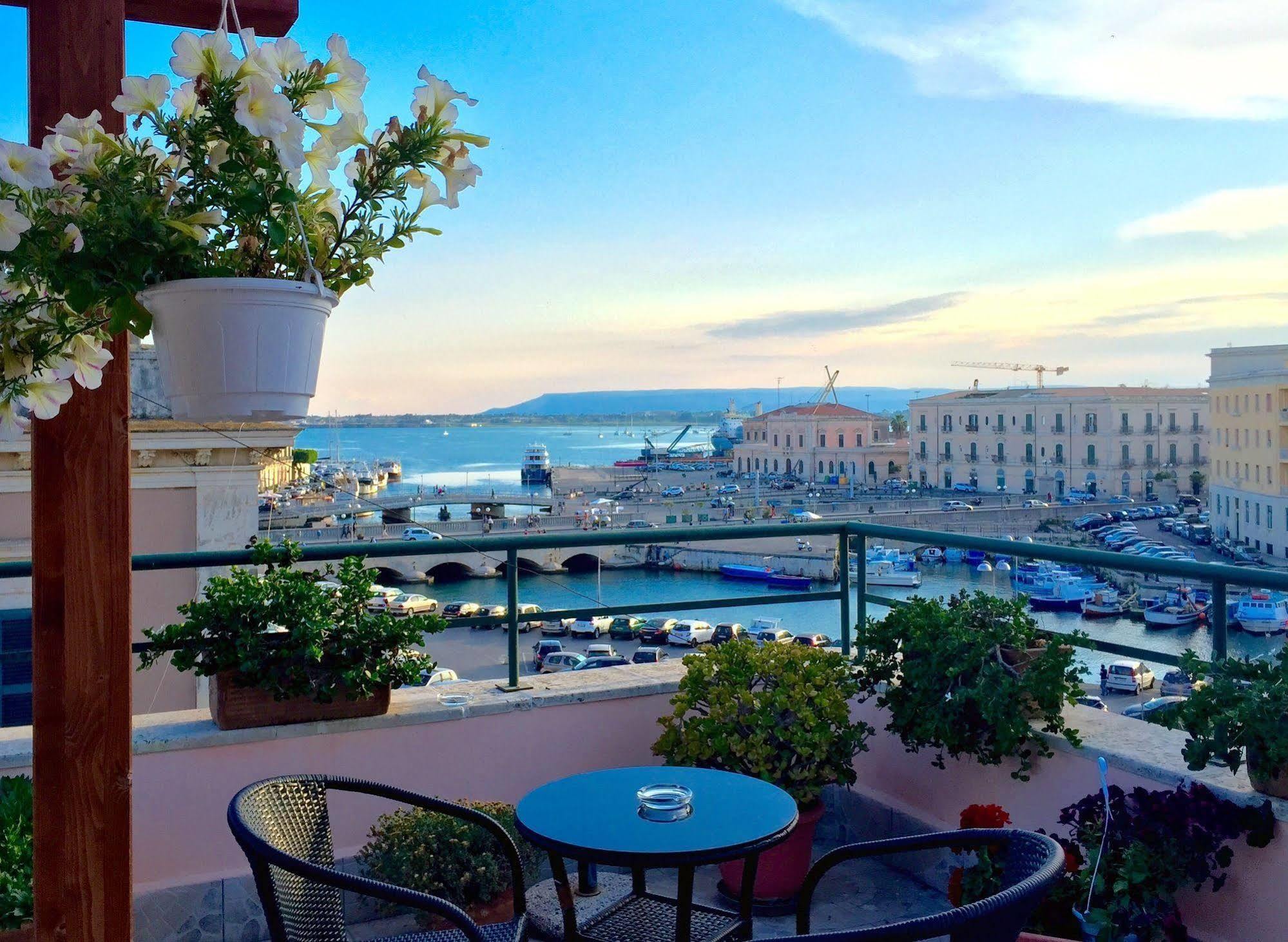 Hotel Posta Syracuse Exterior photo